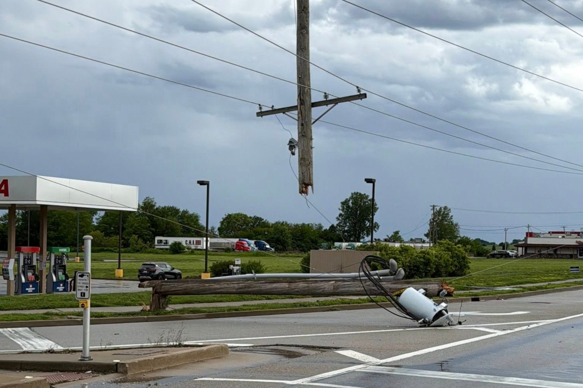 Jacksonville businesses lose power after storms snap utility pole, potential funnel cloud spotted