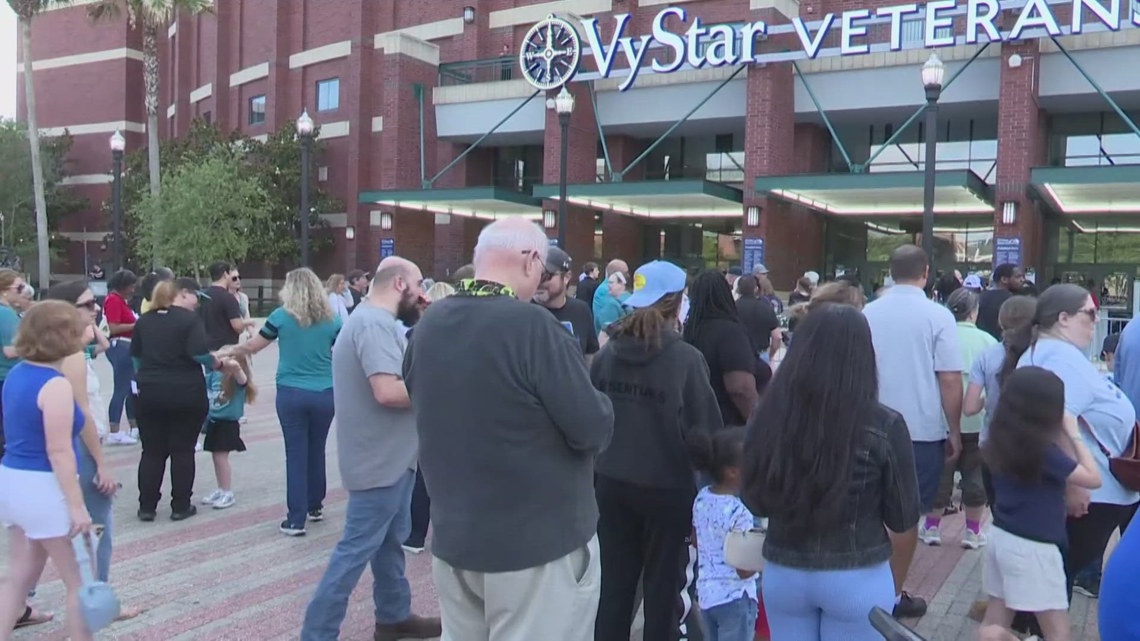 Jacksonville Waves debut to sold-out crowd, marking new era in city sports