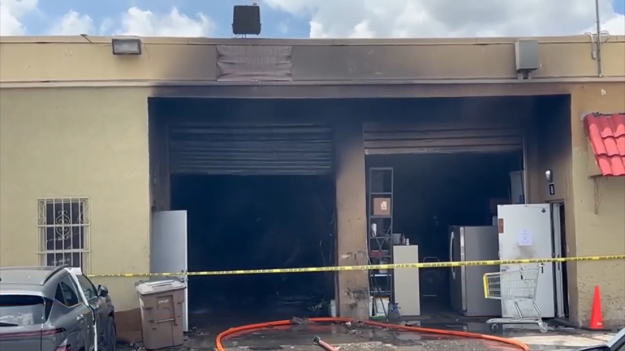 Electric vehicle causes major fire at a Hialeah Gardens warehouse; 1 hospitalized - WSVN 7News | Miami News, Weather, Sports