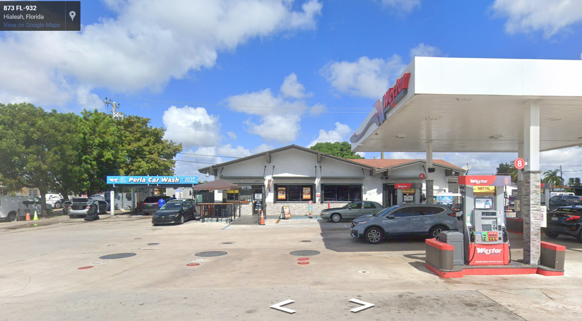 Roaches cause a Hialeah restaurant-grocery to lose most food privileges