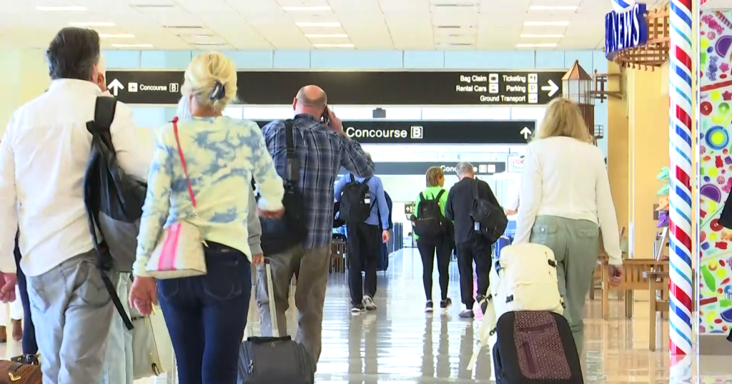 Record 45 Million Americans expected to travel this memorial day weekend |