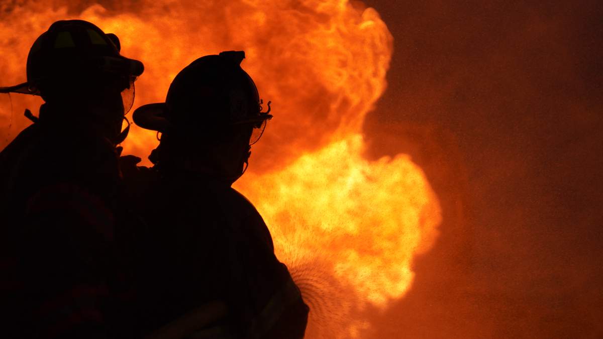 Fire Destroys USF Marine Science Lab On St Petersburg Campus | NewsRadio WFLA