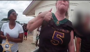 Fort Myers mom arrested after punching 13-year-old at youth football game | Lee County