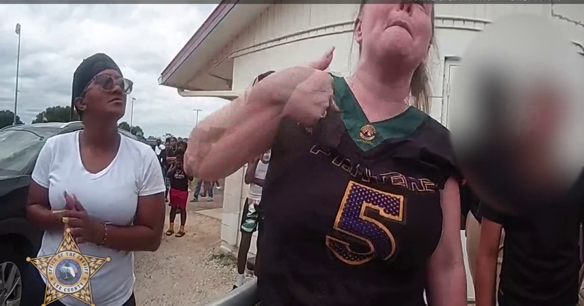 Fort Myers mom arrested after punching 13-year-old at youth football game | Lee County