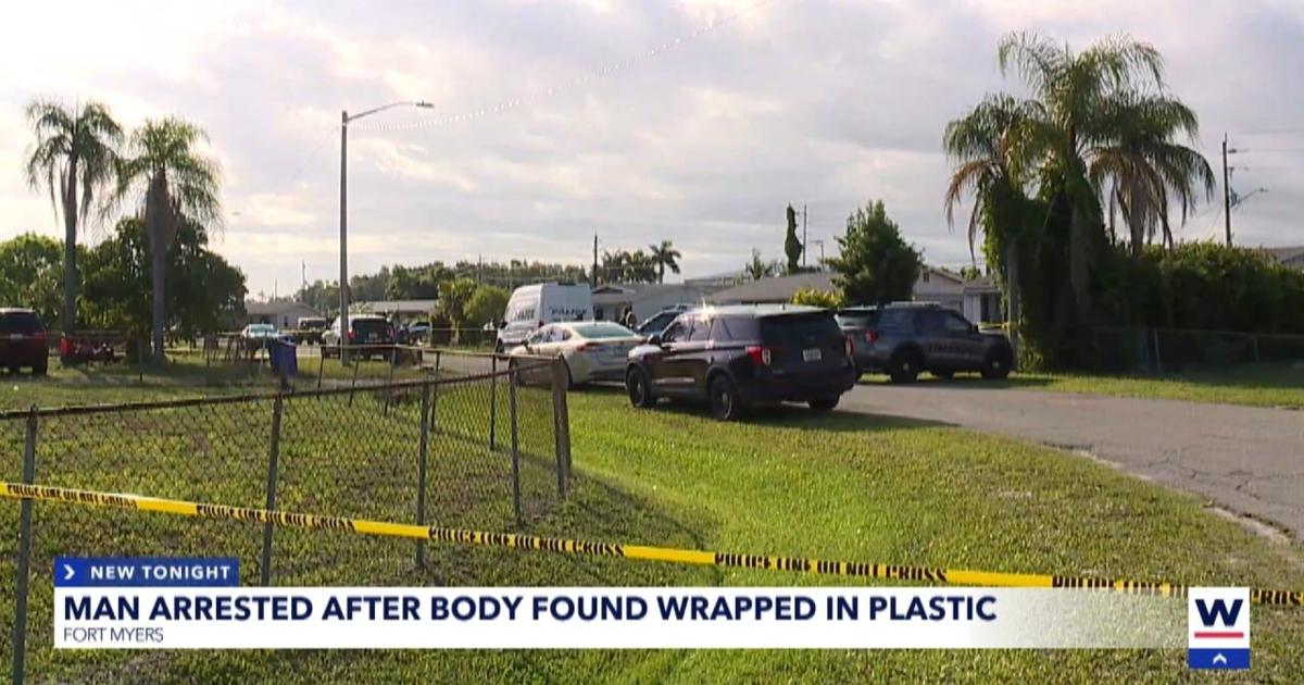 Fort Myers man arrested after body found outside home, police say | Lee County