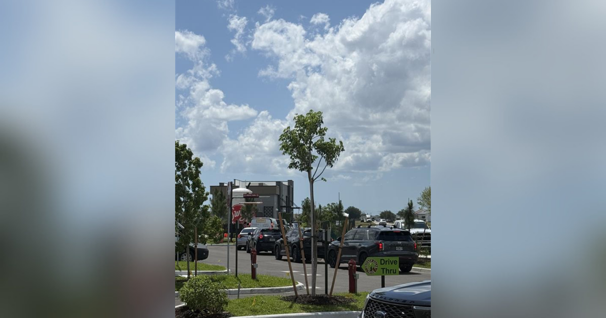 Bottoms Up: Popular 'dirty soda' chain soft launches in Cape Coral | Lee County