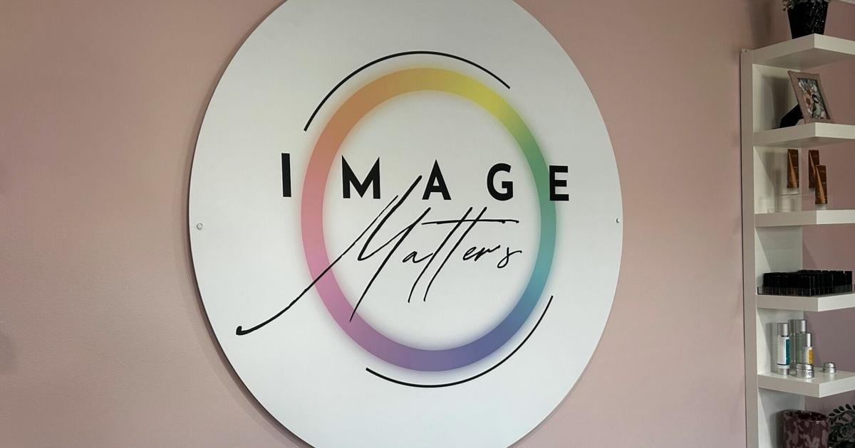 Fort Myers image consultant helps clients find their best colors and style | Lee County