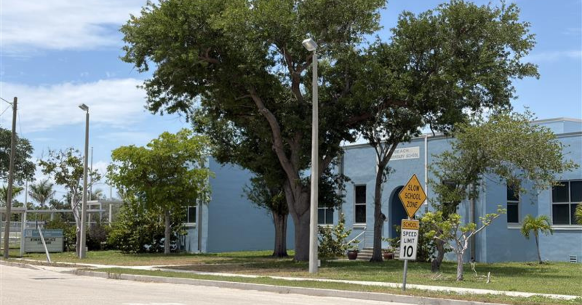 Fort Myers Beach Elementary could reopen as charter school | Lee County