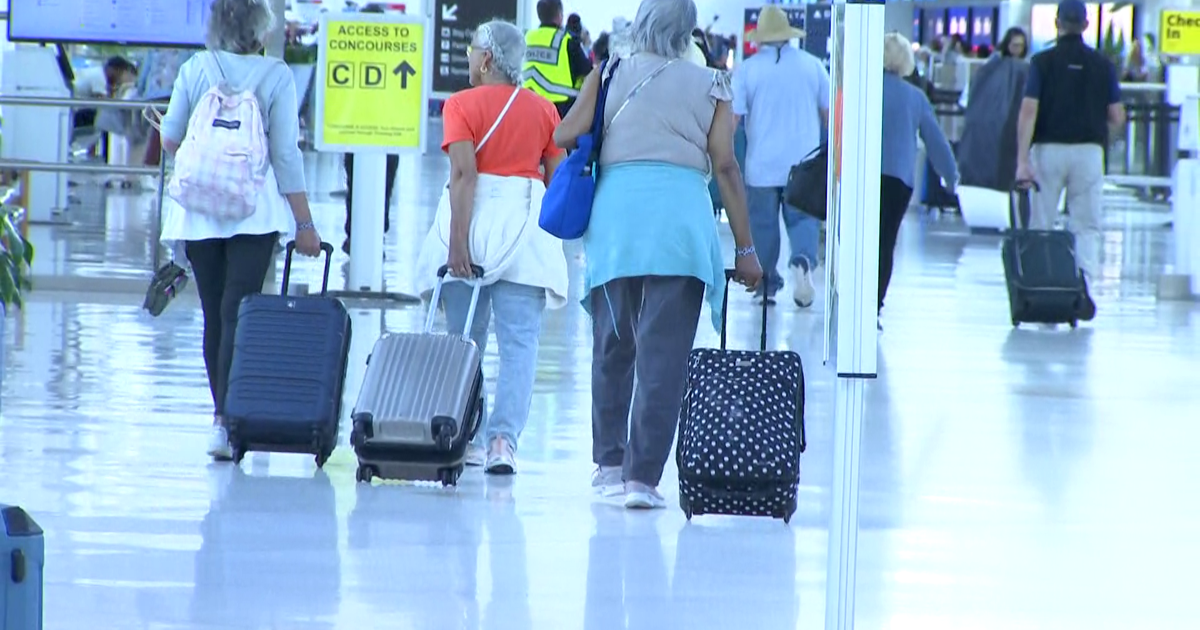 RSW passengers face hours-long delays over Memorial Day weekend | Lee County