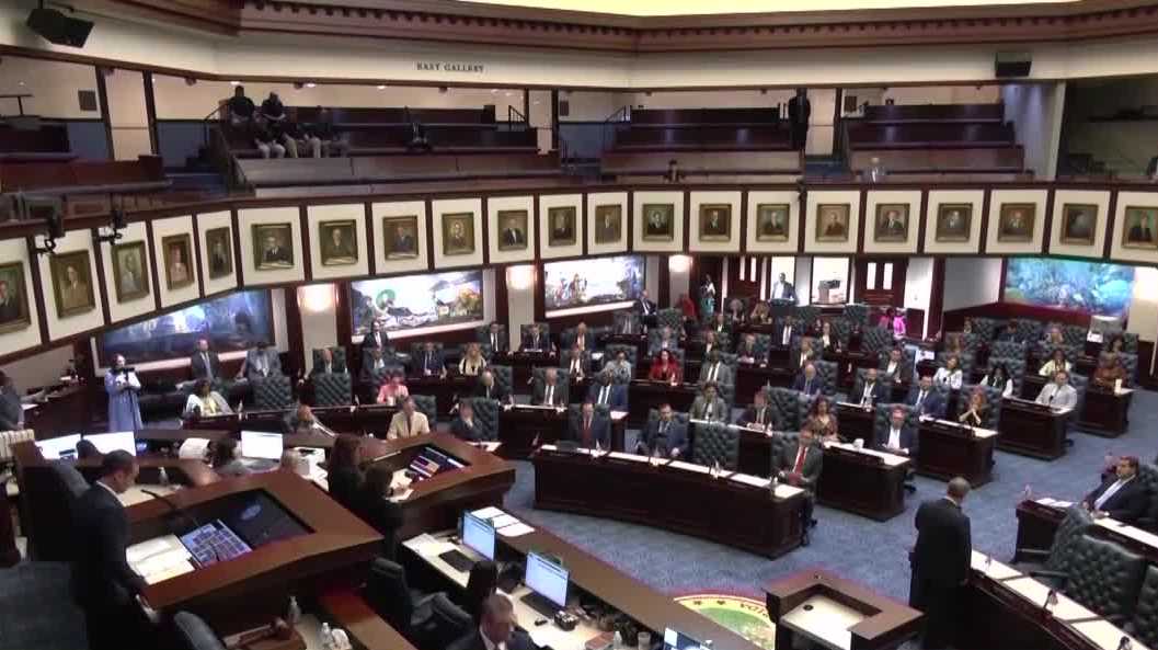 Florida lawmakers finalize $115 billion budget with raises and education funding
