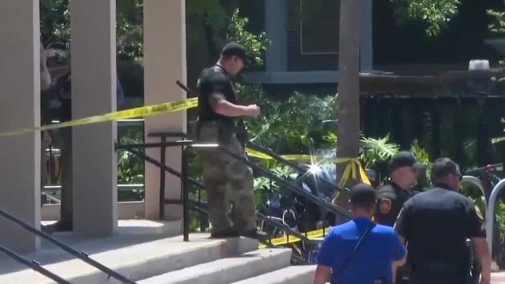 Man accused of killing 2 in Florida State University mass shooting to appear in court