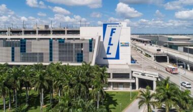 Plane returns to FLL with cabin pressure issues; 13 treated for ear pain
