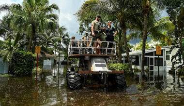Fort Lauderdale distributing free sandbags to prepare for rainy season