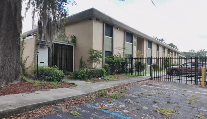 ‘We can’t get answers’: Residents fear eviction as foreclosure lawsuits hit complexes tied to troubled landlord