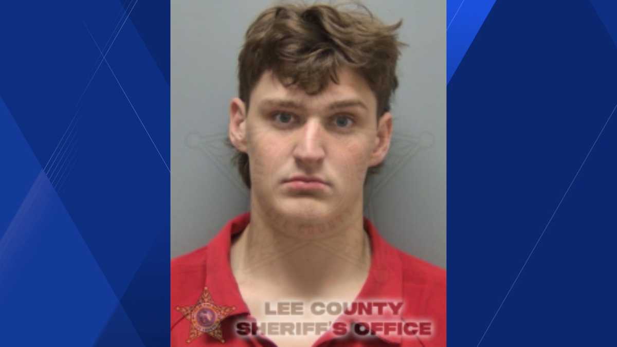 Officer catches 19-year-old driver racing through Cape Coral traffic before arrest on alcohol charge