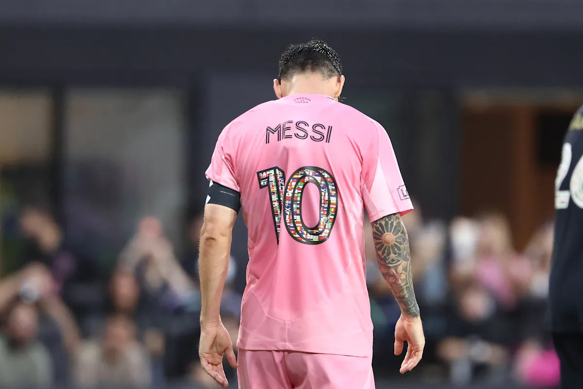 Lionel Messi heads straight to locker room during Inter Miami's final game before World Cup