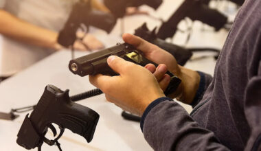 Florida police respond to HOA letter prohibiting guns in common areas