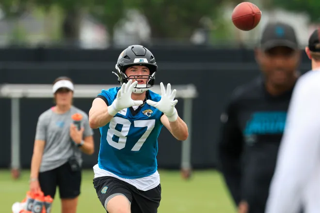 Jacksonville Jaguars tight end Nate Boerkircher (87) catches a pass during rookie minicamp at the Miller Electric Center, Saturday, May 9, 2026 in Jacksonville, Fla. Today was the second of a three day camp concluding Sunday.