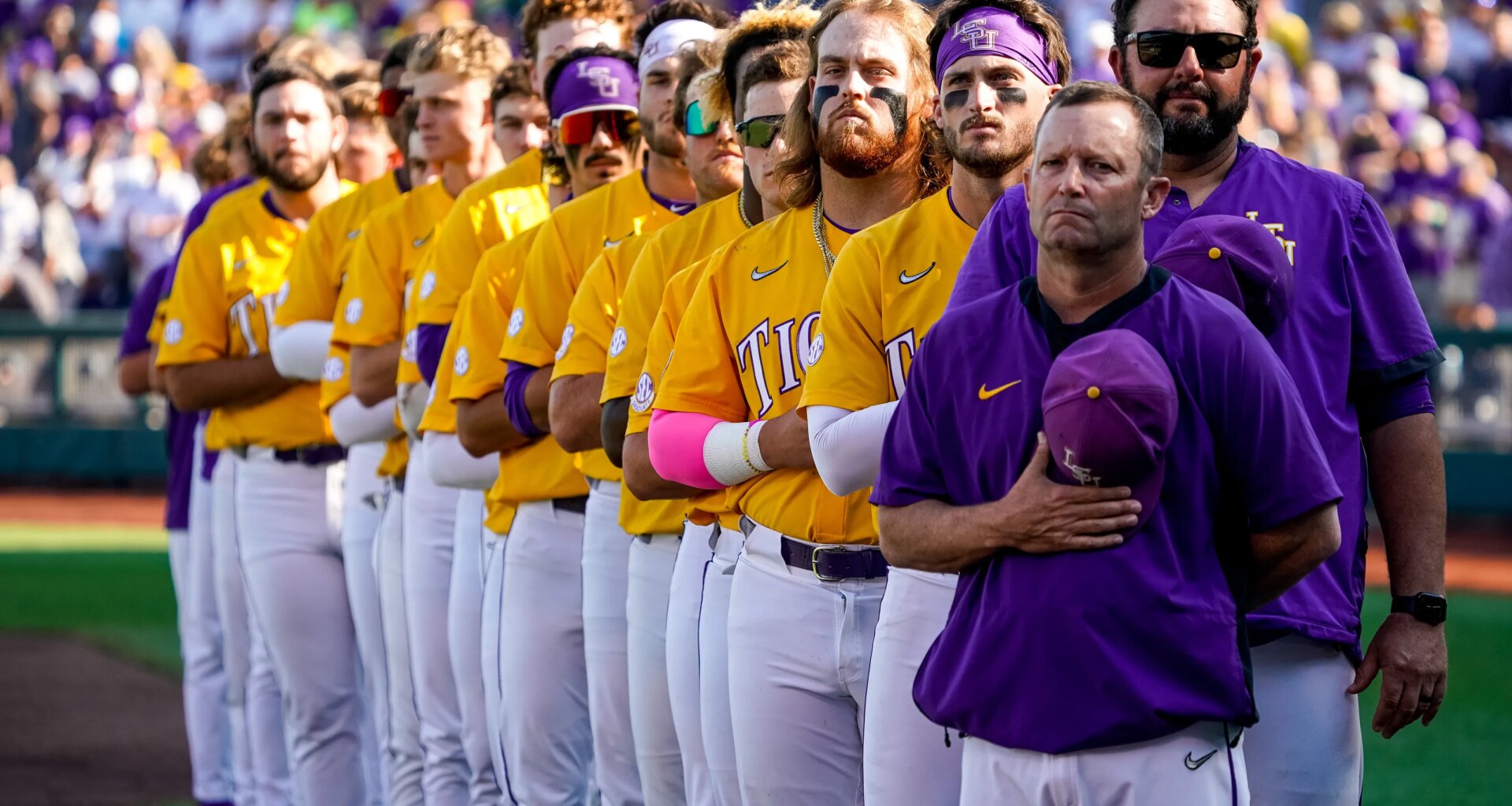 Complete recap: LSU baseball falls to Florida in series opener