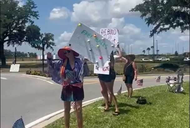 Protests ahead of Trump in The Villages protests ahead of trump in the villages