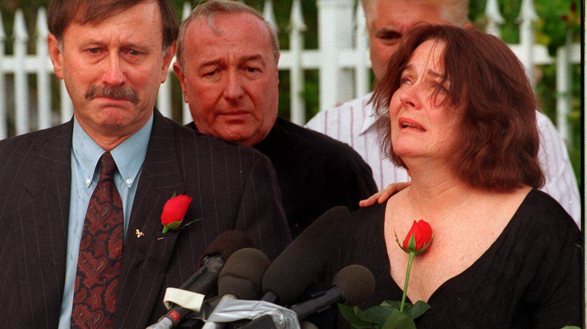 
Don and Claudine Ryce talk with the media after the announcement by police that Jimmy’s body had been recovered. 