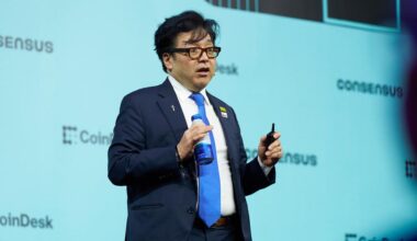 BTC closing May over $76,000 would confirm bull market, Tom Lee says