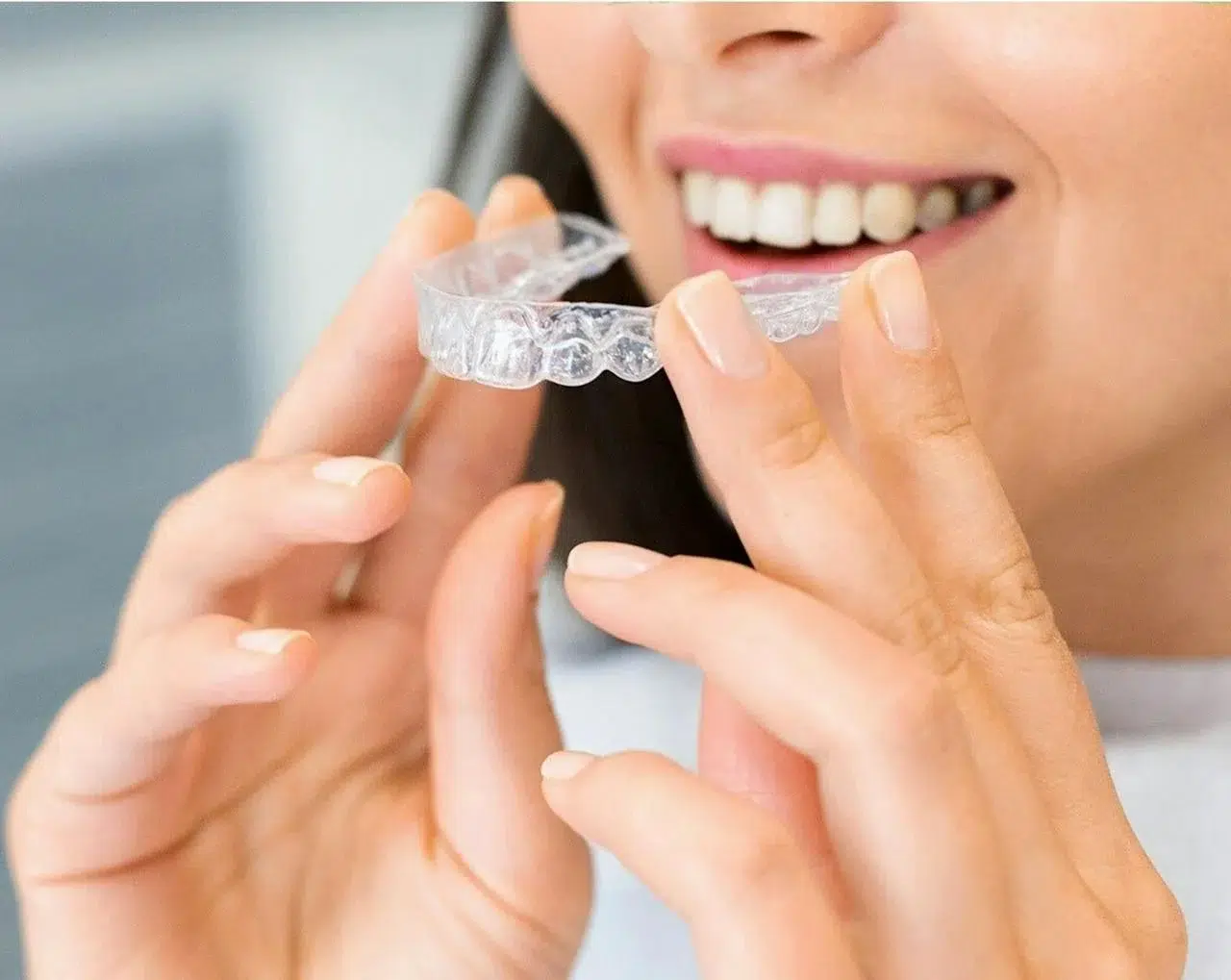 A clear aligner tray for orthodontic treatment in close-up. Photo by Arvind Philomin on Pexels A clear aligner tray for orthodontic treatment in close-up. Photo by Arvind Philomin on Pexels