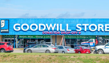 Goodwill SWFL receives $12,500 grant from Fifth Third Foundation