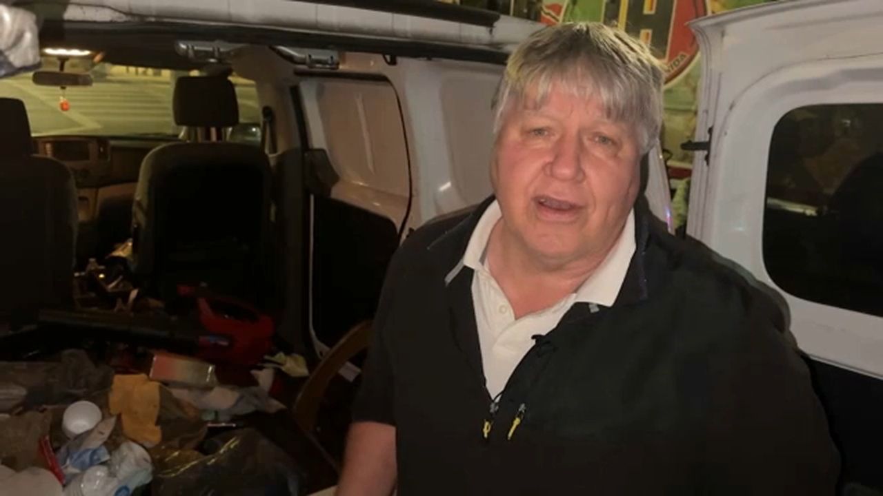 Food and friendship for the homeless in downtown Tampa