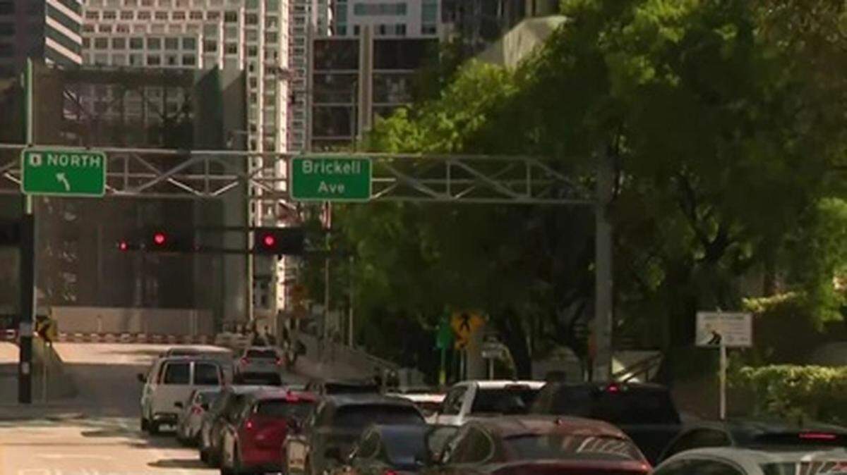 Brickell Avenue Bridge openings make downtown Miami gridlock