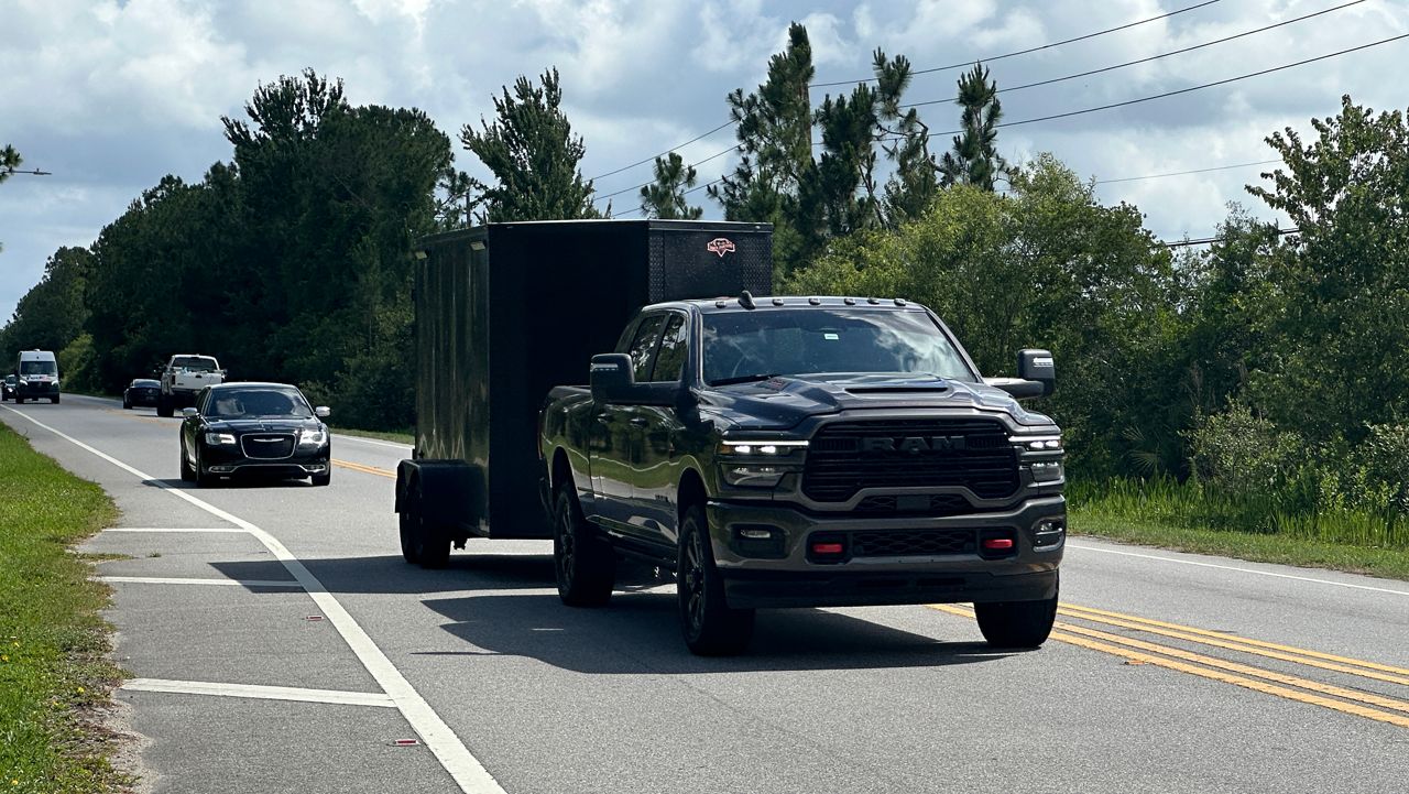 Currently Chuluota Road is a two lane road between Colonial Drive and Lake Pickett Road. (Spectrum News/Jerry Hume)