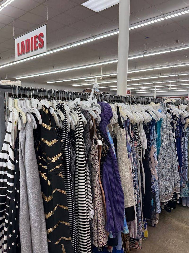 Clothing for Every Style and Budget Clothing for Every Style and Budget
