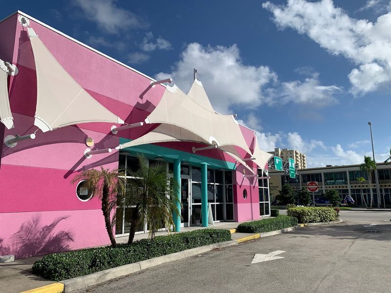 Convenient Hours and a Central Fort Lauderdale Location Convenient Hours and a Central Fort Lauderdale Location