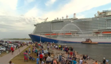 Carnival Mardi Gras Rescues 9 Off Florida Coast