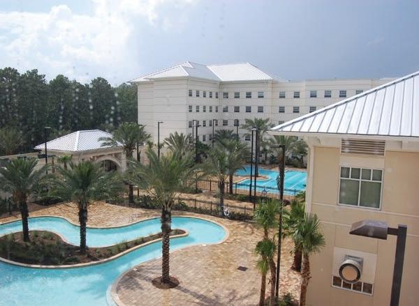 Osprey Fountains housing on UNF's campus.