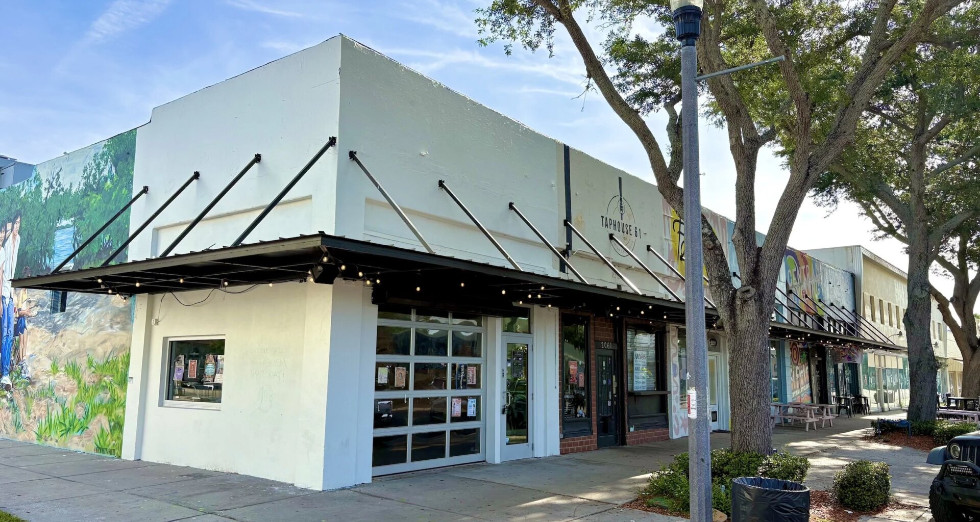 Michelin-recommended Cousin Vinny’s bringing chicken cutlet sandwiches to St. Pete