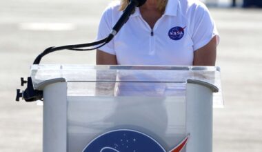 KSC director Petro, who headed NASA last year, to retire – Orlando Sentinel