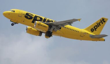 Spirit Airlines travelers struggling to recover luggage, refunds