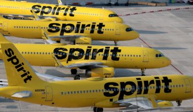 Bankrupt Spirit Airlines cancels all flights, shuts down, after more than 30 years