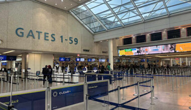 Flight returns to gate at Orlando airport after reported odor; 3 taken to hospital