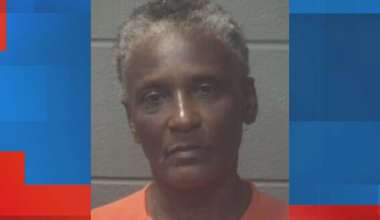 Jacksonville woman accused of knife assault