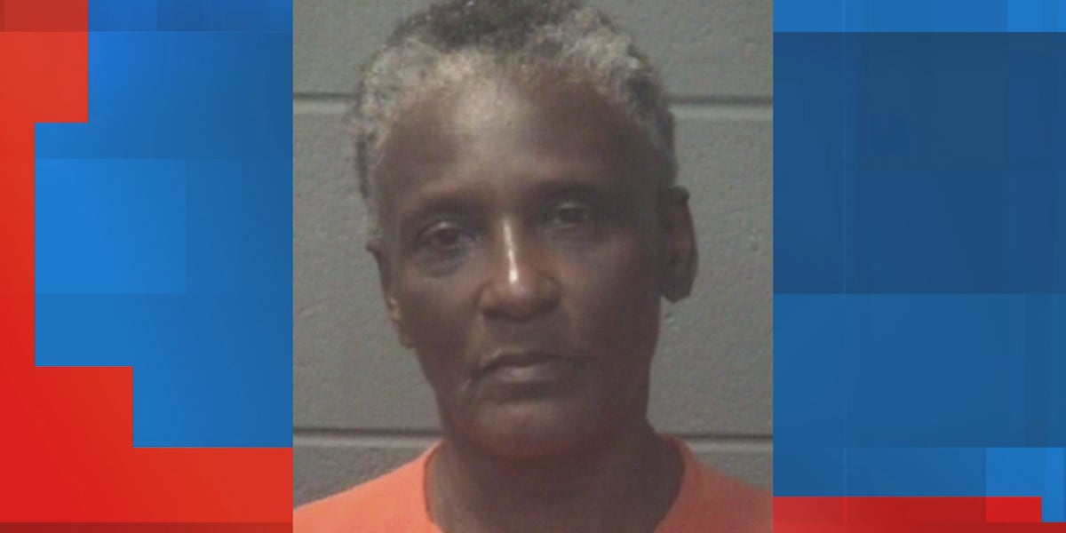 Jacksonville woman accused of knife assault