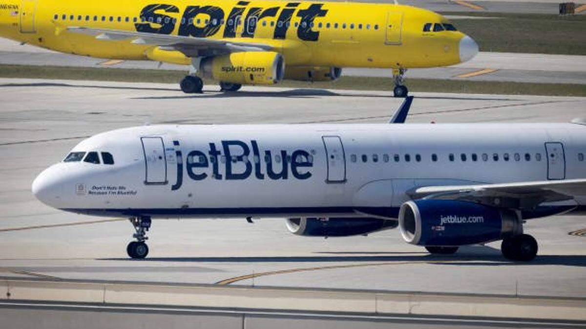 JetBlue adds flights and builds pilot base at FLL