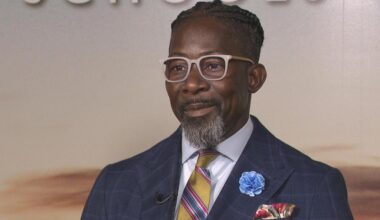 Former head of Iowa school district sentenced to 2 years