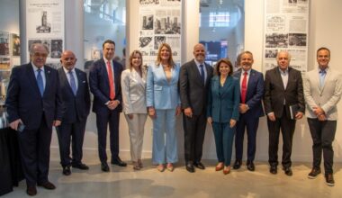 MDC President with Institute Fellows