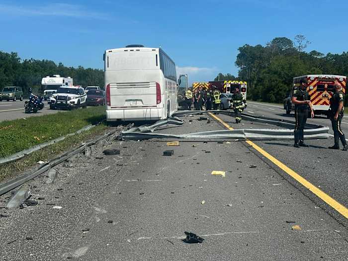 Charter bus driver, 2 teens hurt after tire blows out, causes crash on I-95 in St. Johns County: FHP