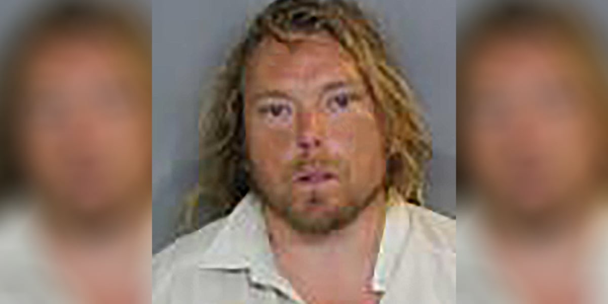 Englewood man arrested after derelict vessel leaks diesel fuel into Charlotte County waterway
