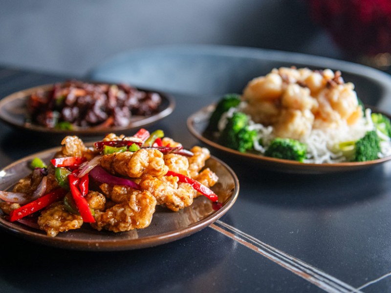 I-Drive’s Moon Wok Kitchen & Lounge slides through a menu of fetching Cantonese classics