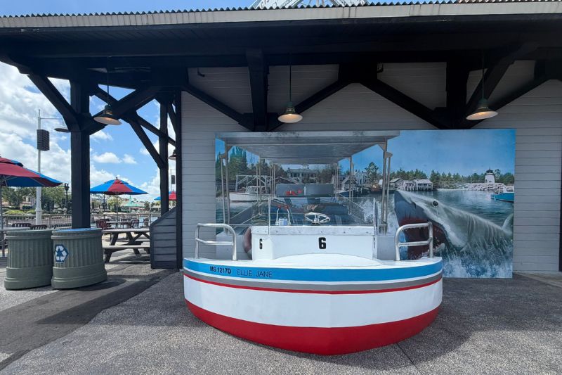 Jaws-boat stand in photo opportunity at Universal Orlando
