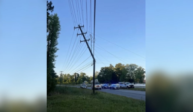 Broken poles lead to a power outage for thousands in Jacksonville neighborhood